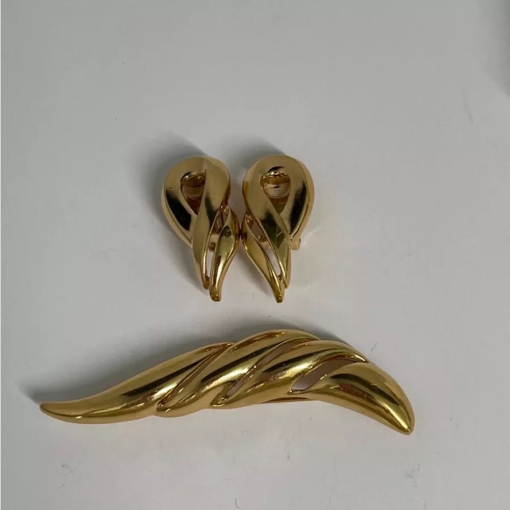 Vintage Christian Dior Wavy Openwork Leaf Croissant Brooch and Earring Set